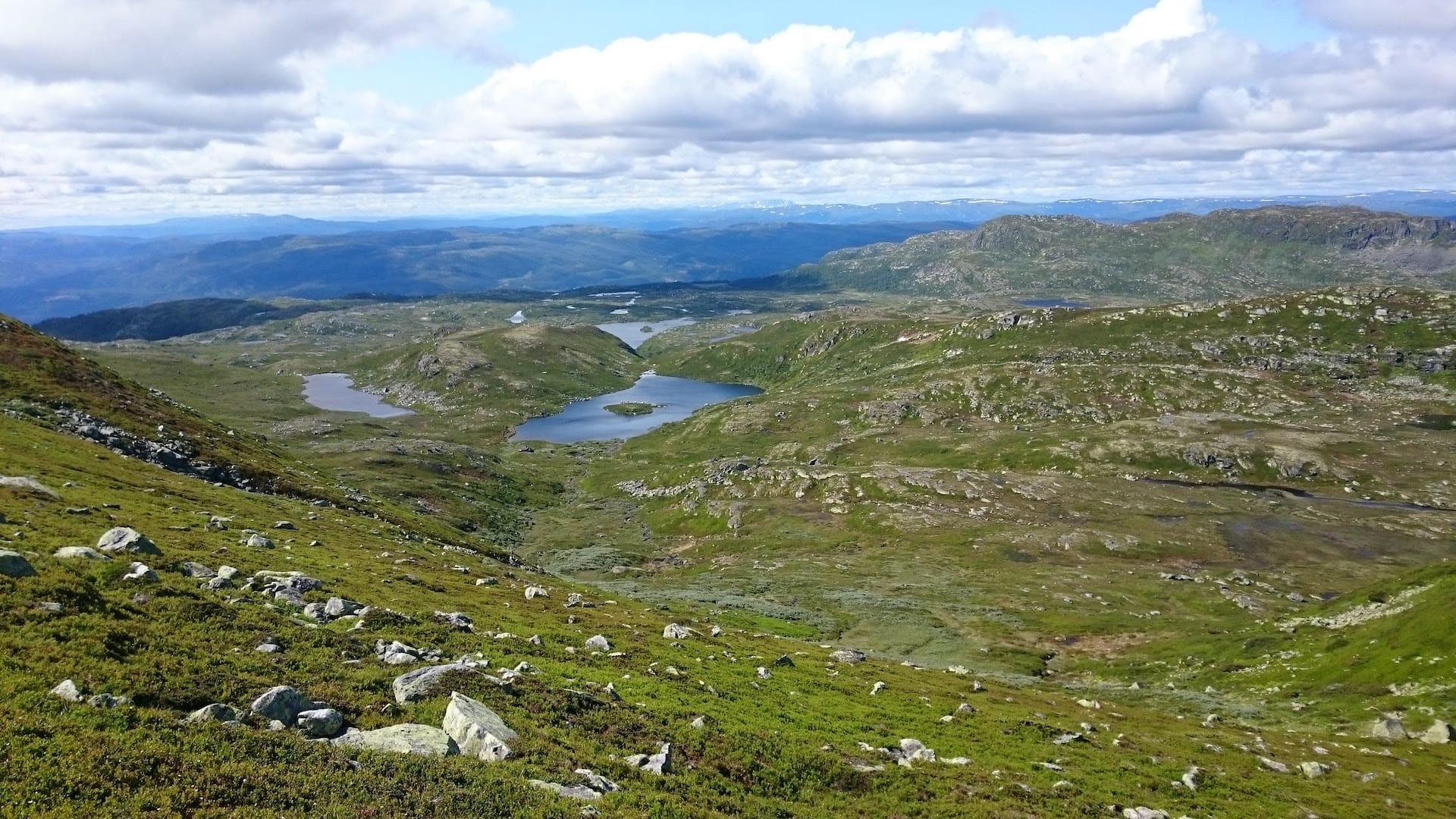 Neverfantetjenn og Steinveggvatnet