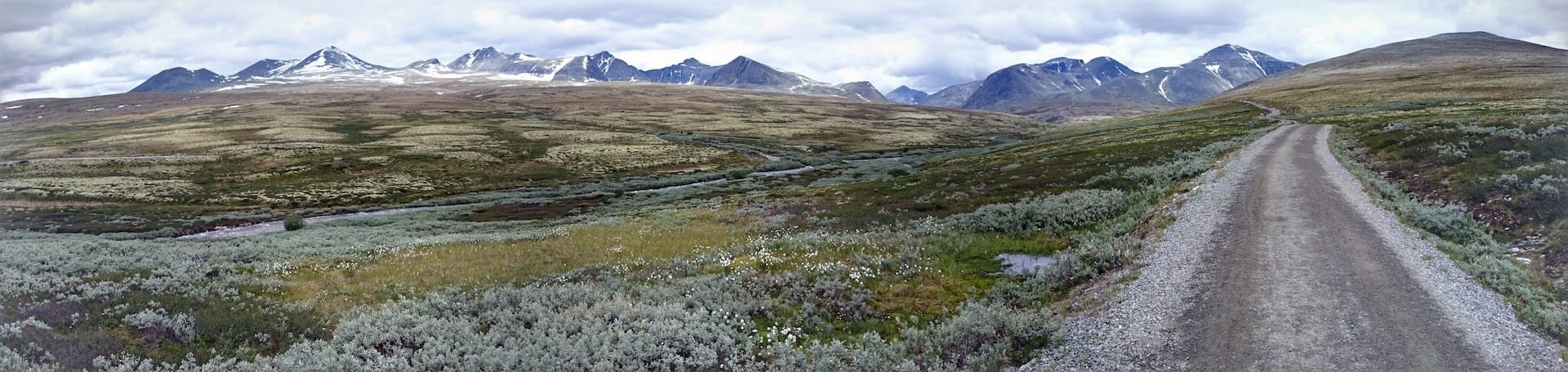 Utsikt mot Rondane fra veien mellom Spranget og Rondvassbu